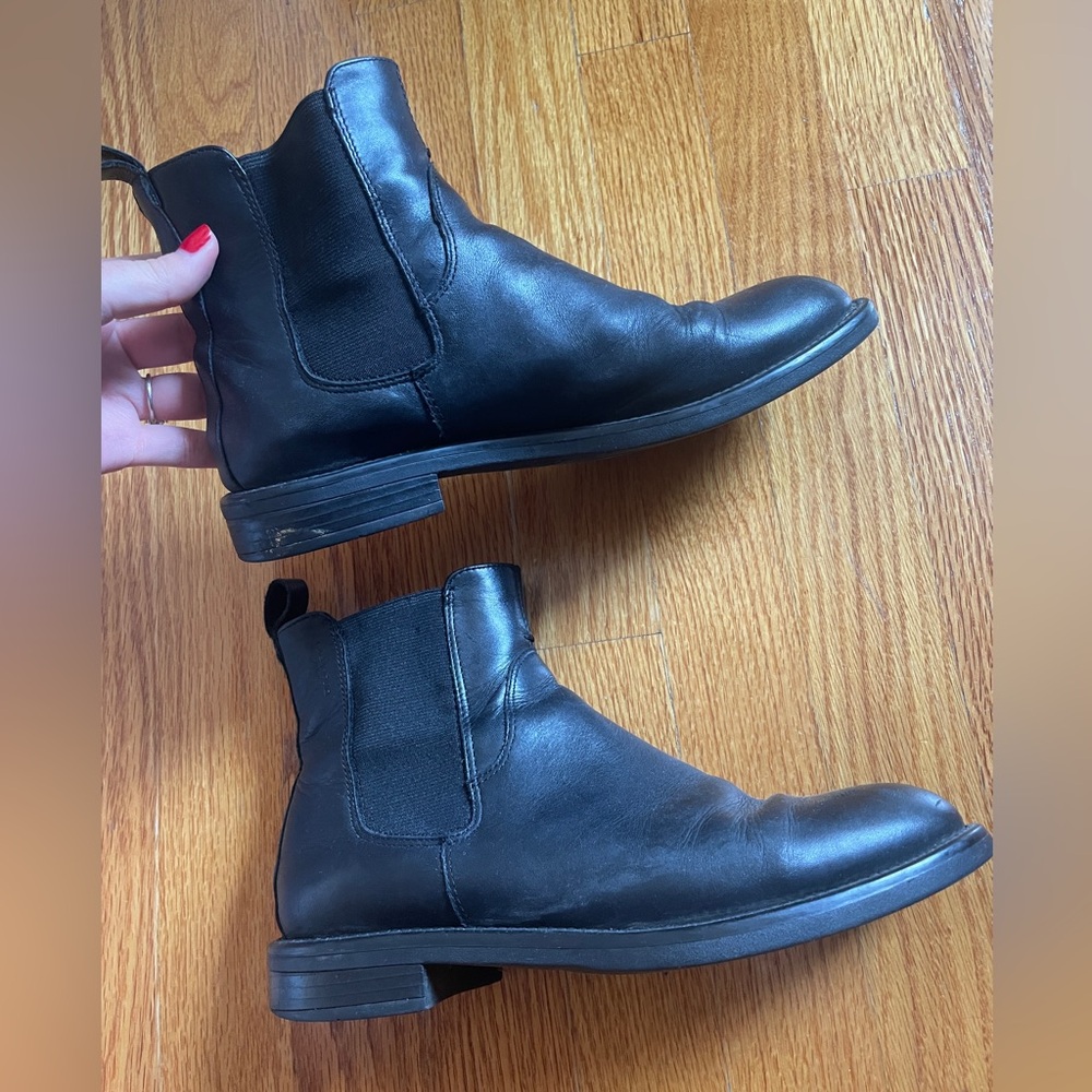 Vagabond Black Leather Chelsea Boots